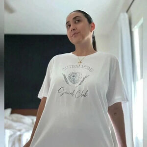 Autism moms social club tee